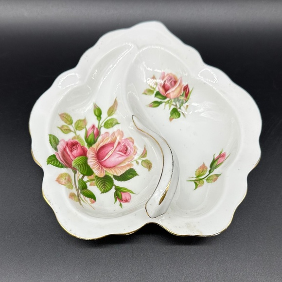 Royal Albert Anniversary Rose Leaf Shape Sweet Candy Dish Bone China England - Picture 1 of 5